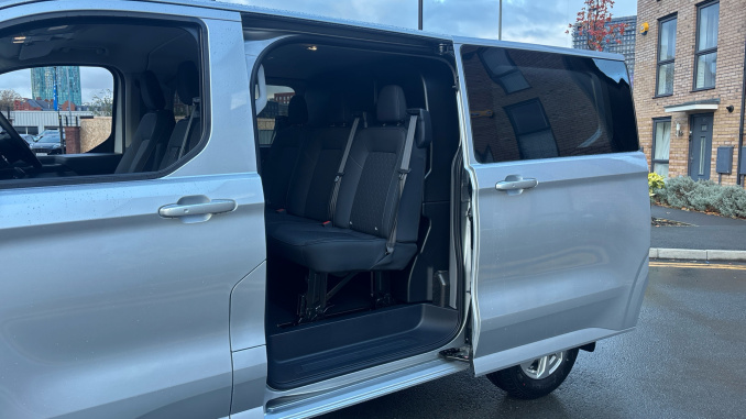Ford Transit Custom 320 L1 Diesel Fwd 2.0 EcoBlue 150ps H1 Double Cab Van Limited - Image 5